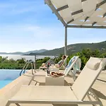 Saphora Sea Front Villa *