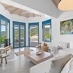 Saphora Sea Front Villa Evgiros