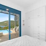 Villa Saphora Sea Front Evgiros