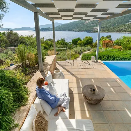 Villa Saphora Sea Front