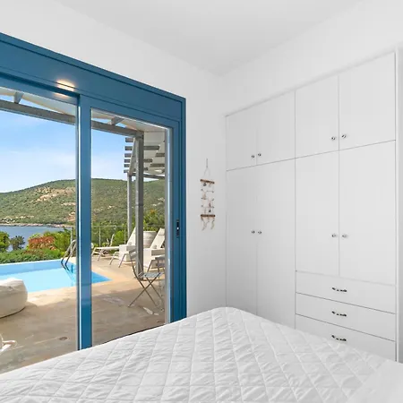 וילה Saphora Sea Front Evgiros